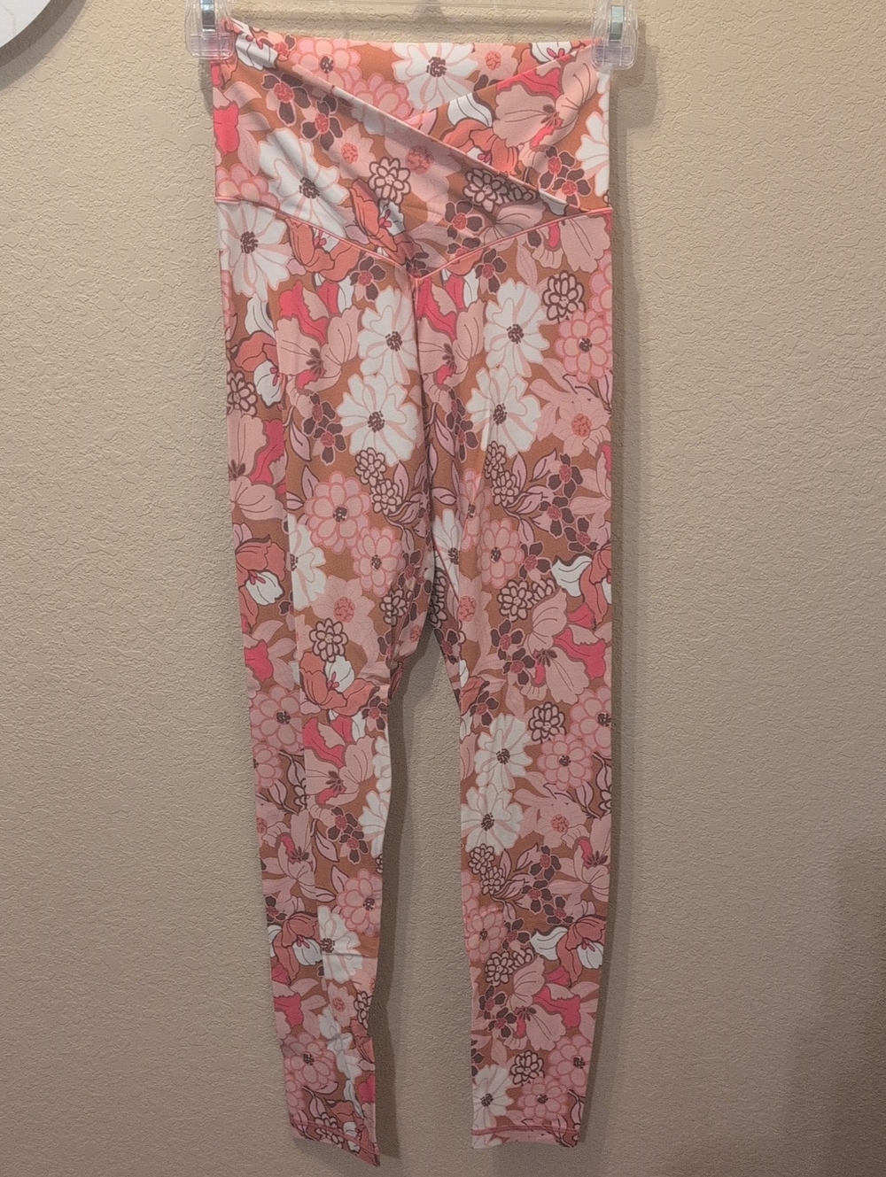aerie Floral High-Waist Leggings in Pink Peach White
